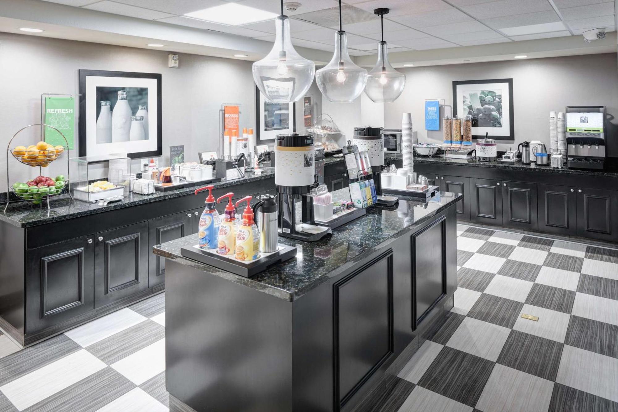 Hampton Inn Los Angeles Orange County Сайпръс Екстериор снимка